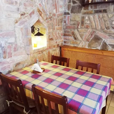 Amadeus Panzio Nocleg ze śniadaniem *